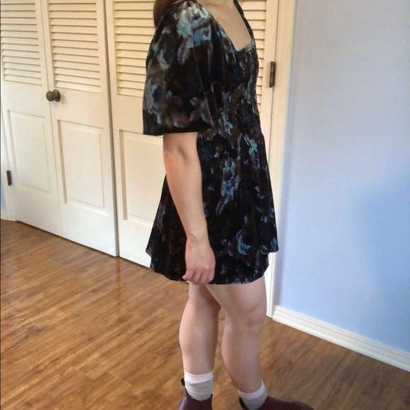 Urban outfitters velvet romper - Picture 6 of 7